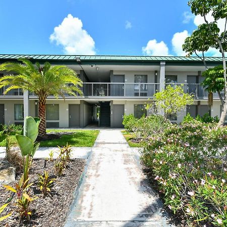 Sarasota Cay Club #612 - Heated Pool, Bunk Beds, Huge Tv, Tiki Bar, More! Exterior photo