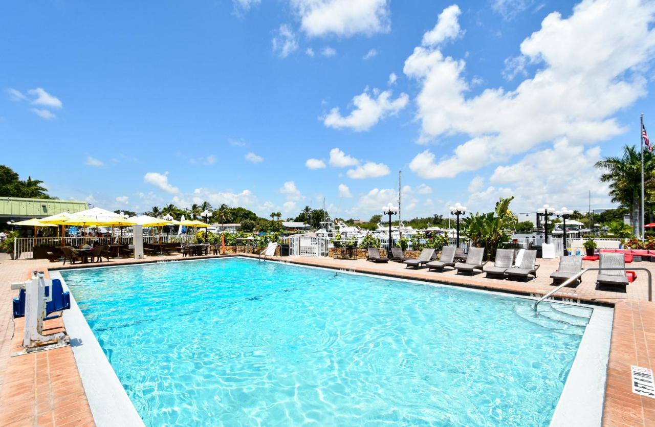 Sarasota Cay Club #612 - Heated Pool, Bunk Beds, Huge Tv, Tiki Bar, More! Exterior photo